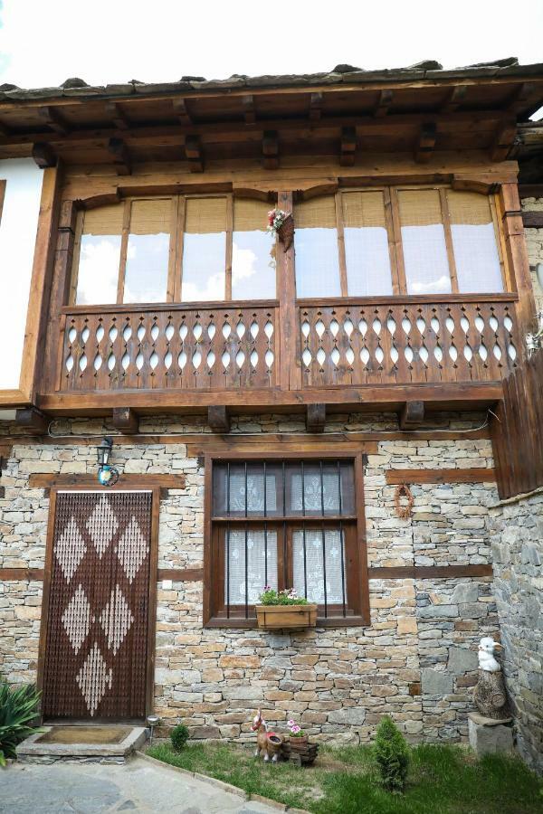 Тодорината Къща Hotel Lesten Kültér fotó