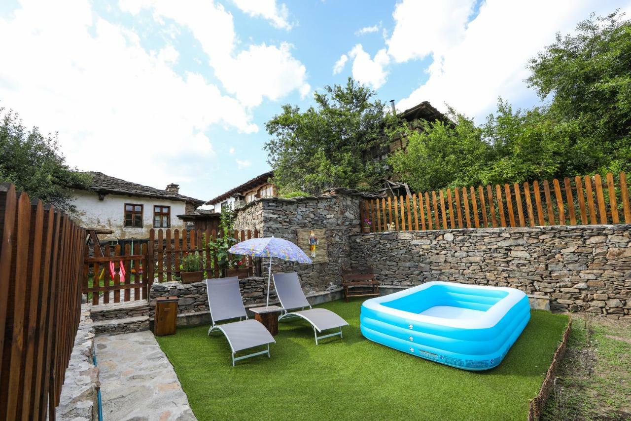 Тодорината Къща Hotel Lesten Kültér fotó