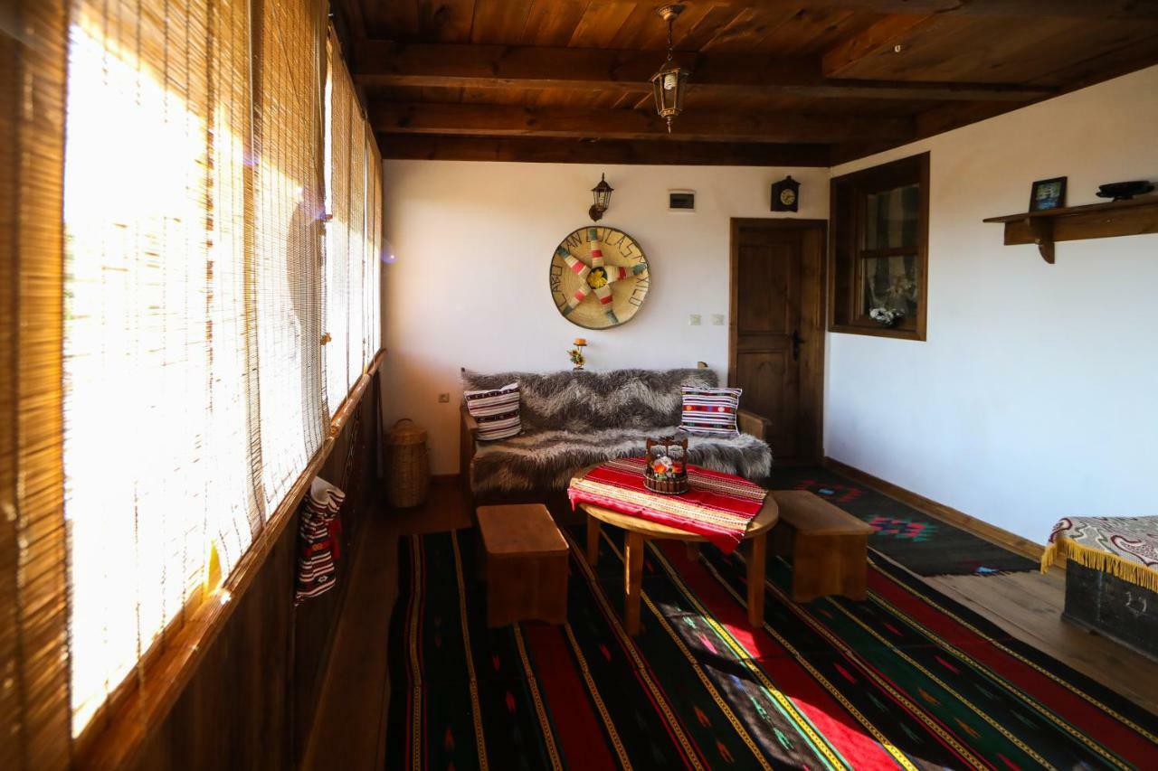 Тодорината Къща Hotel Lesten Kültér fotó